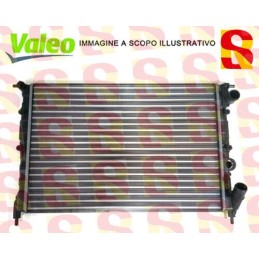 RADIATORE RAFFREDDAMENTO MOTORE RENAULT 21 VALEO 816551 NUOVO