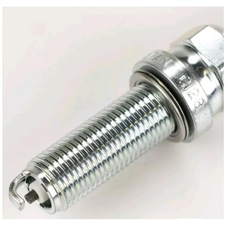 CANDELA (1PZ) ACCENSIONE FIAT PANDA / 500 / YPSILON 1.0 BZ HYBRID ORIGINALE 55260260 CANDELA (1PZ) ACCENSIONE FIAT PANDA / 500 / YPSILON 1.0 BZ HYBRID ORIGINALE 55260260